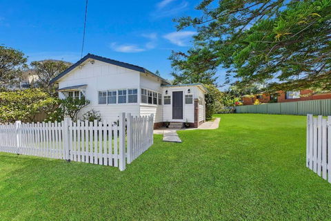 Beachfront Mid-Century Charm - Darwin Holiday 4