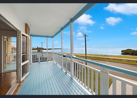 Beachfront Oasis With Private Pool And Nice Views - Darwin Holiday 0