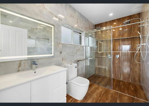 Beachfront Oasis With Private Pool And Nice Views - Darwin Holiday 4