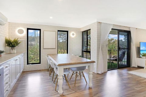 Beachfront Styled 2 BR Apt W Pool At Buddina - Darwin Holiday 1