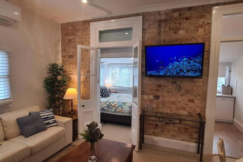 Beachfront Sunset View Apartment - The Coachhouse - Darwin Holiday 3