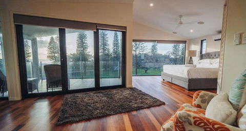 Beachfront With Pool Ocean Views And Pet Friendly - Darwin Holiday 4