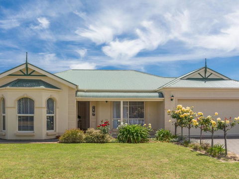 Beachside At Normanville 7 Ronald Street - Darwin Holiday 1