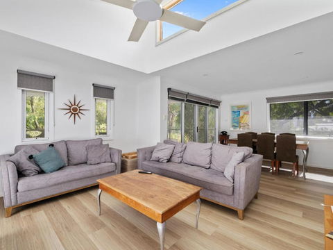 Beachside Family Haven - Darwin Holiday 4