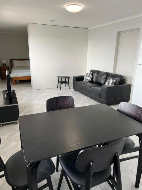 Beachside & Jetty View Apartment 7 - Sea Eagle Nest Apartment - Darwin Holiday 4