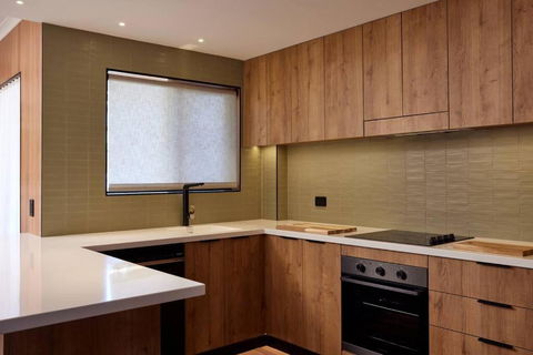 Beachside Palm Beach Luxury - 2 Bedroom Apartment - Darwin Holiday 4