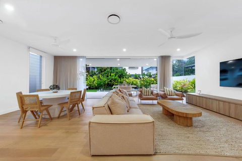 Beachside, Luxury Resort Living - Darwin Holiday 4