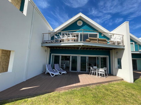 Beachside Villa 7.1 - Darwin Holiday 0