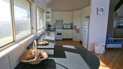 Beachview Holiday Unit Bermagui - Darwin Holiday 3
