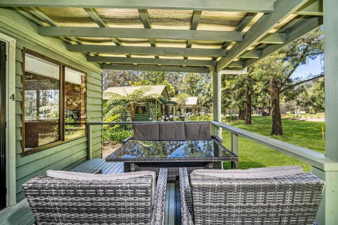 Beau Cabin One Bedroom Cabin On Golf Course - Darwin Holiday 1