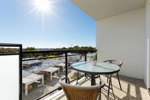 Beautiful 1-bedroom Apartment Close To The River - Darwin Holiday 3