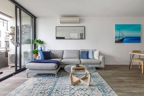 Beautiful 2BR APT With Balcony Pool And Gym - Darwin Holiday 1
