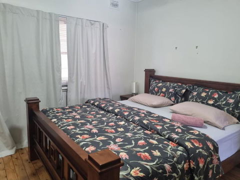 Beautiful 3 Bedroom Cottage - Darwin Holiday 1