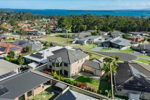Beautiful 5 Bedroom House In Jervis Bay - Darwin Holiday 2