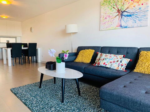 Beautiful Home Close To Shopping Mall And Train Hornsby - Darwin Holiday 3
