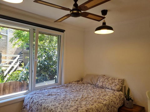 Beautiful Home In Greensborough - Darwin Holiday 1