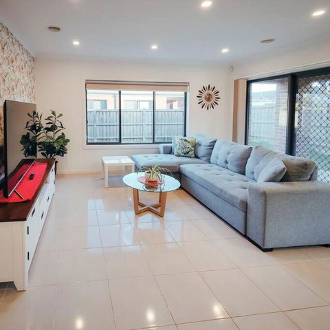 Beautiful House 8k - Darwin Holiday 3