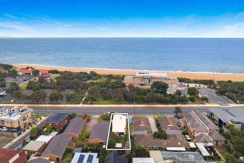 Beach Rd Kids & Pet Friendly Free Parking - Darwin Holiday 1