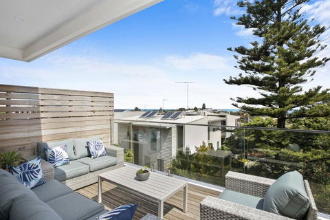 Beachside Living With Sea Views At The Pines - Darwin Holiday 4