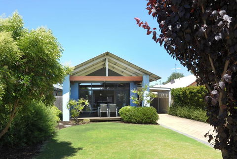Beechtree - Darwin Holiday 0