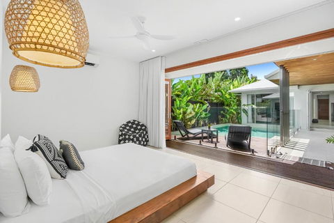 Belle Escapes 94 Cascade Luxury Home Palm Cove - Darwin Holiday 1