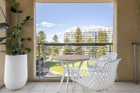 Belle Escapes - Park View Apartment At The Pier - Darwin Holiday 1