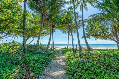 BIG4 Tasman Holiday Parks - South Mission Beach - Darwin Holiday 1