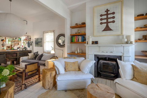 Beautiful Unique Cottage -Pet-Friendly-walk To Town - Darwin Holiday 0