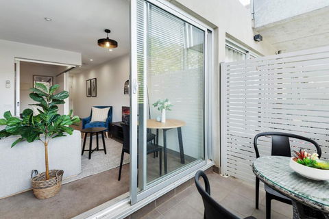 Beautifully Cosy St Kilda Apartment - Darwin Holiday 4