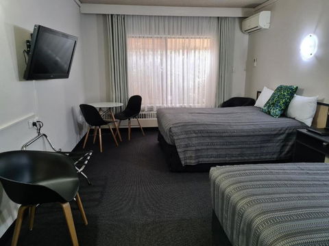 Belconnen Way Hotel & Serviced Apartments - Darwin Holiday 1