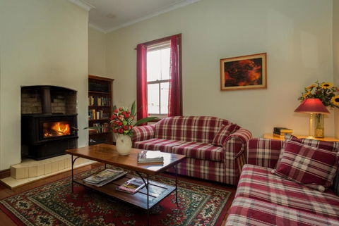 Belgravia Mountain Guest House - Darwin Holiday 2