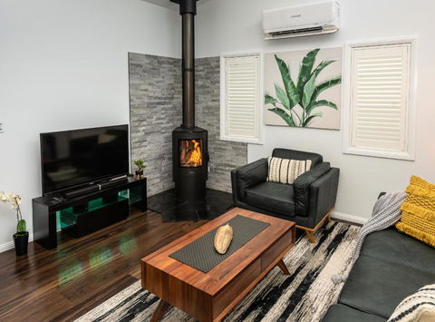 Bella Vista Stanthorpe - Darwin Holiday 1