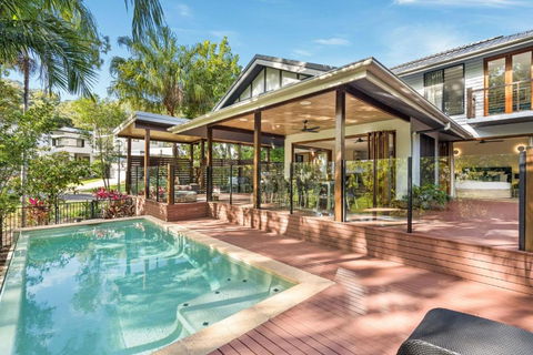 Belle Escapes Watermark Palm Cove Luxury Home - Darwin Holiday 4