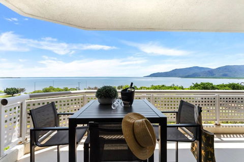 Belle Escapes Rydges Plaza Esplanade Luxury 2-Bedroom Apartment - Darwin Holiday 0