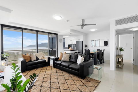 Belle Escapes Rydges Plaza Esplanade Luxury 2-Bedroom Apartment - Darwin Holiday 1
