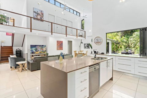 Belle Escapes Villa Aurelia - Darwin Holiday 3