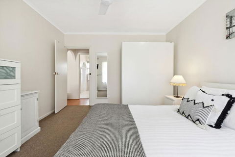 Belle Escapes - Vitamin Sea At Henley Beach - Darwin Holiday 4