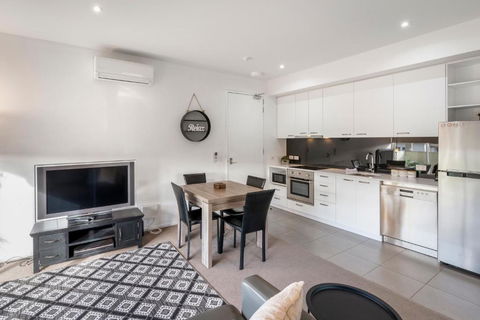 Bellerive Quay - 2 Bedroom Apartment - Free Parking - Free WIFI - Darwin Holiday 4