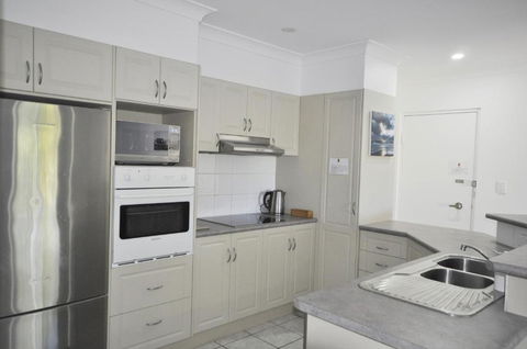 Bellissimo - 2 Bedroom Apartment In The Sylvan Beach Resort! - Darwin Holiday 4