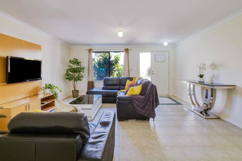 Belmont Comfort - Central And Light-filled Stay - Darwin Holiday 0