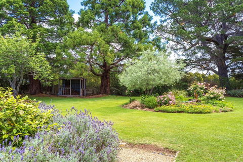 Belmont Homestead - Darwin Holiday 1