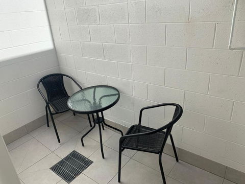BENDIGO HIGH ST APARTMENTS With KING BED-COURTYARD-KITCHEN-REFURBISHED 2022 - Darwin Holiday 3
