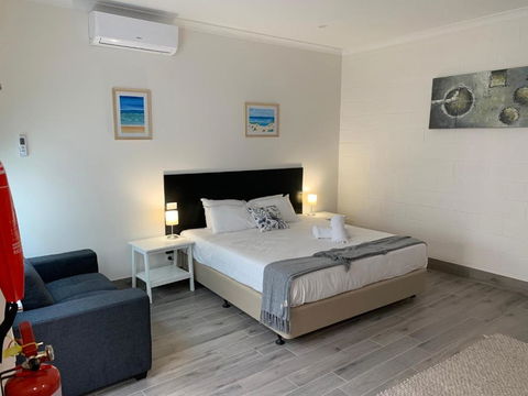 BENDIGO HIGH ST APARTMENTS With KING BED-COURTYARD-KITCHEN-REFURBISHED 2022 - Darwin Holiday 0