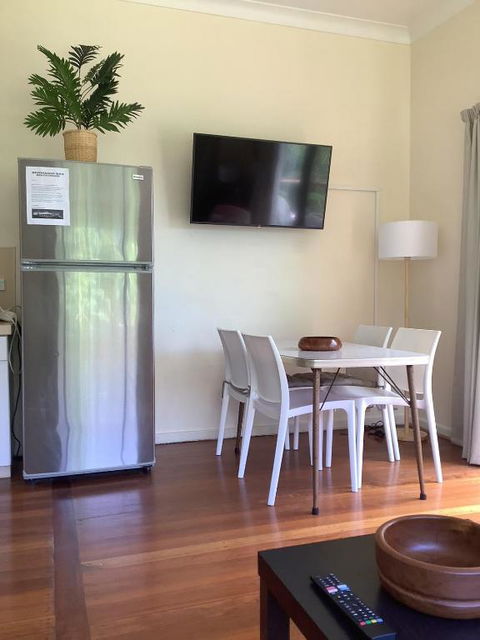 Bermagui Bay Beach Bungalow - Darwin Holiday 4