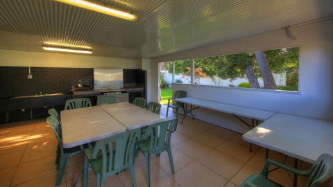 Bermagui Motor Inn - Darwin Holiday 3