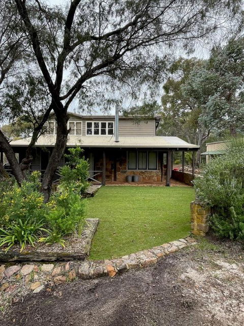 Bin 63 - Margaret River - Darwin Holiday 0