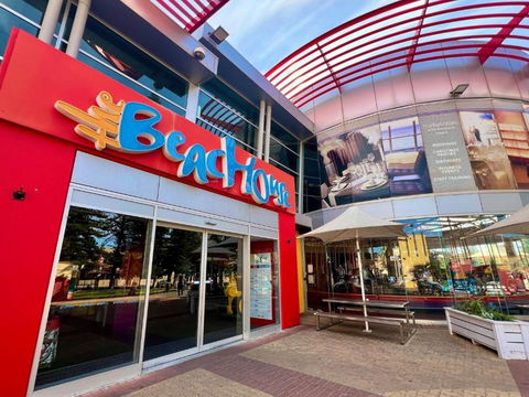 Belle Escapes - Glenelg Seaside Family Stay - Darwin Holiday 0