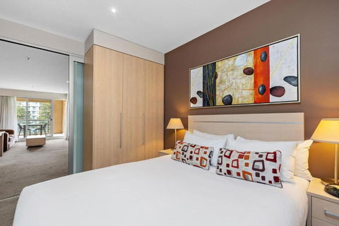 Belle Escapes - Glenelg Seaside Apartment - Darwin Holiday 4