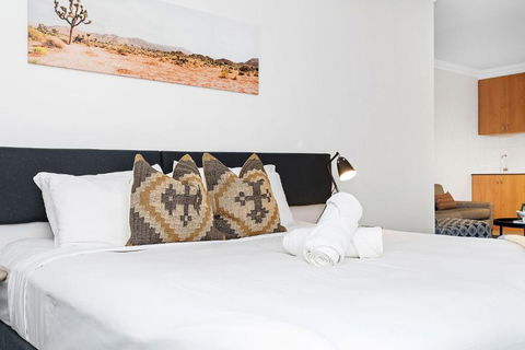 Best Location Downtown Perth - Darwin Holiday 1