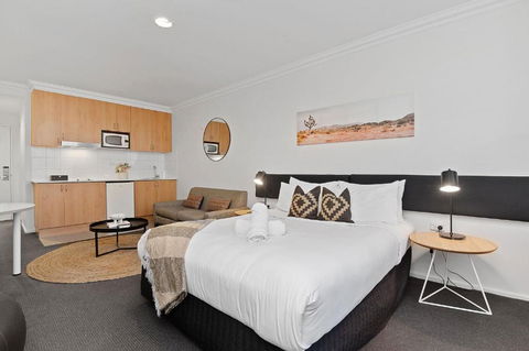 Best Location Downtown Perth - Darwin Holiday 4